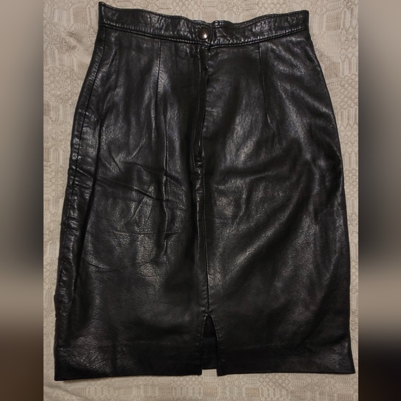 Vintage Leather Skirt - Picture 2 of 3